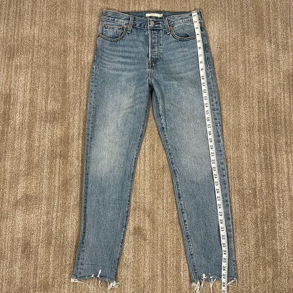 Levi’s Raw Hem Wedgie Icon Fit Ankle Button Fly Blue Jeans Cotton Women Size 26 - Picture 5 of 10